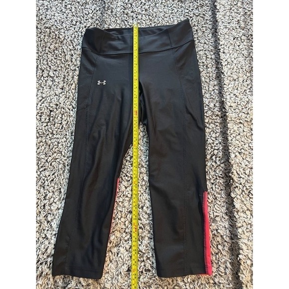 Under Armour Pants - Women's Under Armour 3/4 Leggings Size M